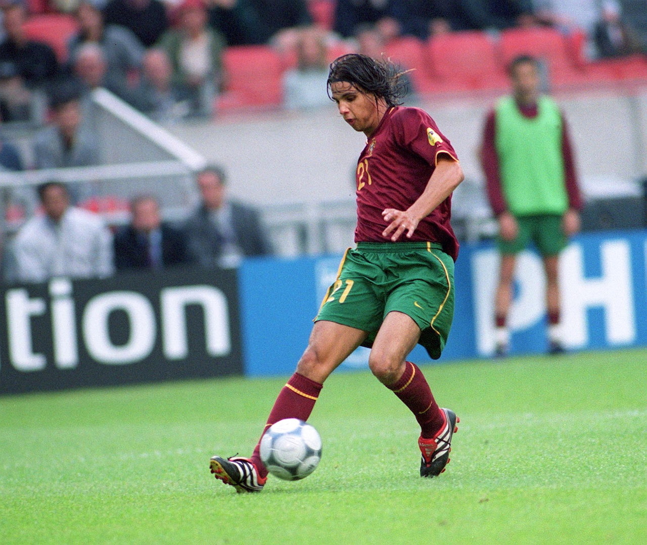 特里：我肯定同意萨拉赫的说法，他已经成为利物浦的替罪羊（特里：赞同萨拉赫的观点，他已成利物浦的替罪羊）