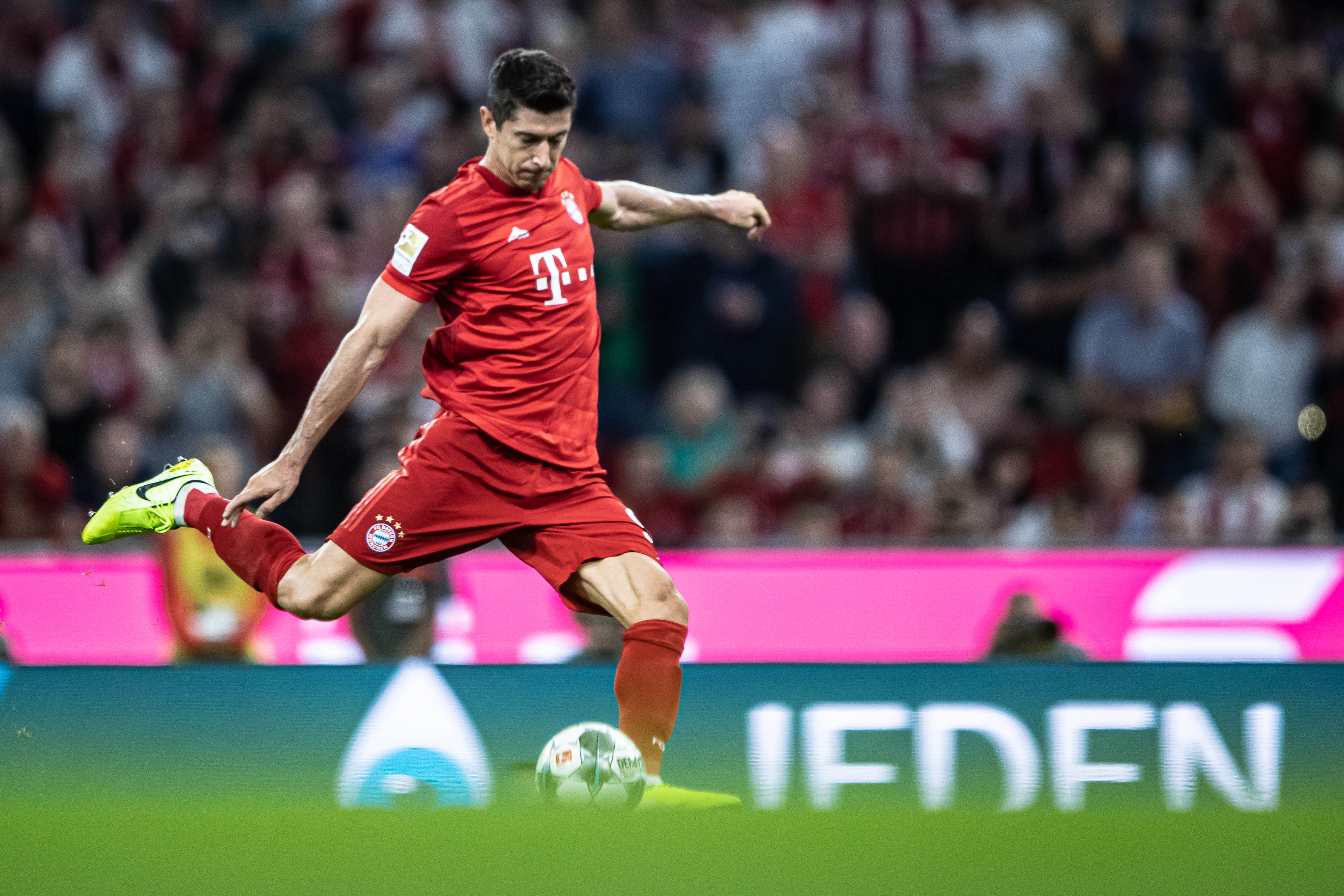 米体：米兰双雄每年各自能从新球场获得1.8亿欧的收益（米体：新球场将为米兰双雄各带来每年1.8亿欧元收入）