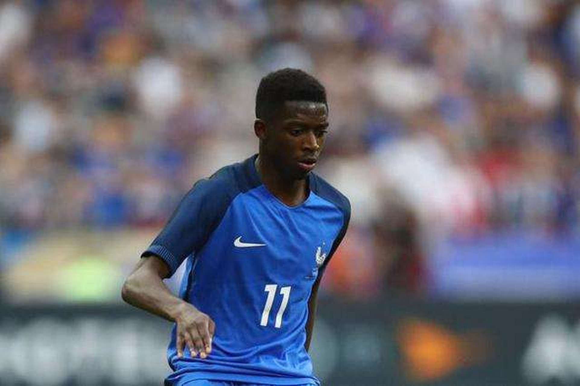 热议海港平柔佛：十分狼狈且侥幸；陈威出色全队血性（海港平柔佛引热议：过程狼狈且侥幸，陈威高光全队有血性）