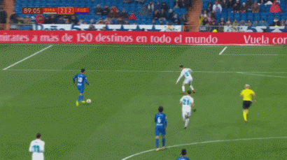 恍如隔世，巴萨上一次在诺坎普比赛法蒂双响，登贝莱助攻（时过境迁，巴萨上次在诺坎普亮相，法蒂梅开二度，登贝莱贡献助攻）