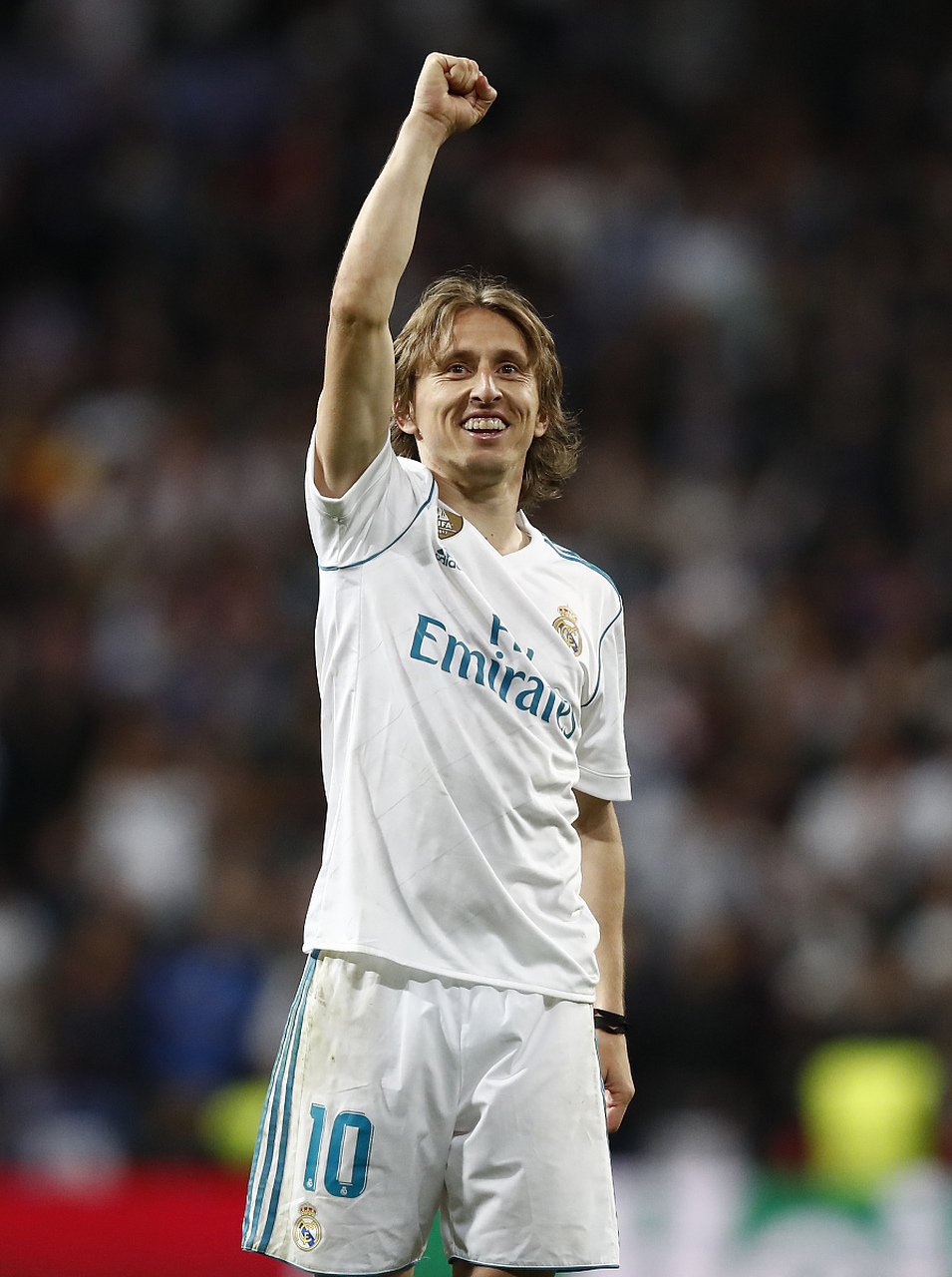 皇马官方：马斯坦托诺参加部分训练，阿拉巴在室内单独训练（皇马官方更新：马斯坦托诺参与部分合练，阿拉巴室内独训）