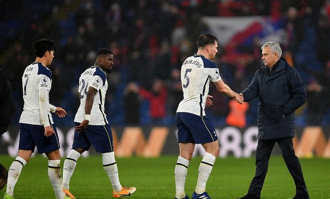 火箭状元秀哈登接管比赛惊艳全场（哈登接管战局 火箭状元秀惊艳全场）