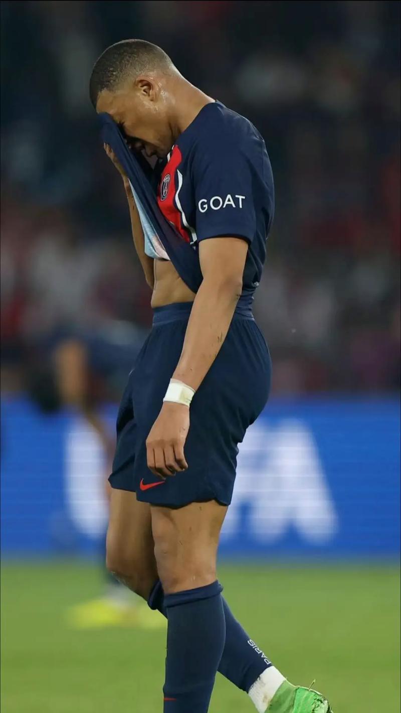 马竞与埃因霍温红白球衣有何区别？西蒙尼：你这是废话（被问马竞与埃因霍温红白球衣有何不同，西蒙尼：这不废话吗）