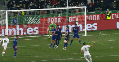 马卡评选无缘世界杯11人阵容：姆伯莫、弗拉霍维奇和索博在列（马卡报评出缺席世界杯的最佳十一人：姆伯莫、弗拉霍维奇、索博在列）